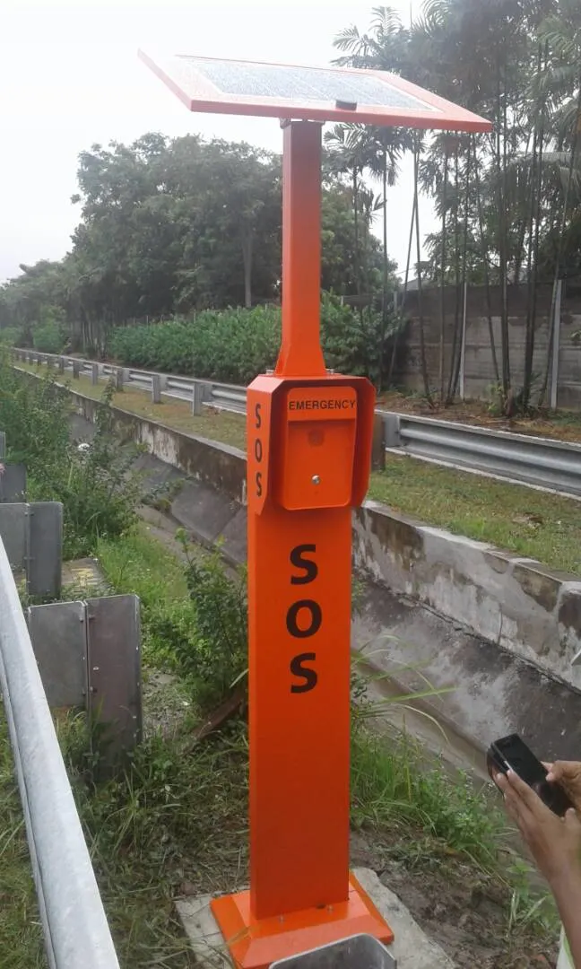 Vandal Resistant Weatherproof Emergency Telephone with Solar Powered, Roadside Emergency Phone Pillar